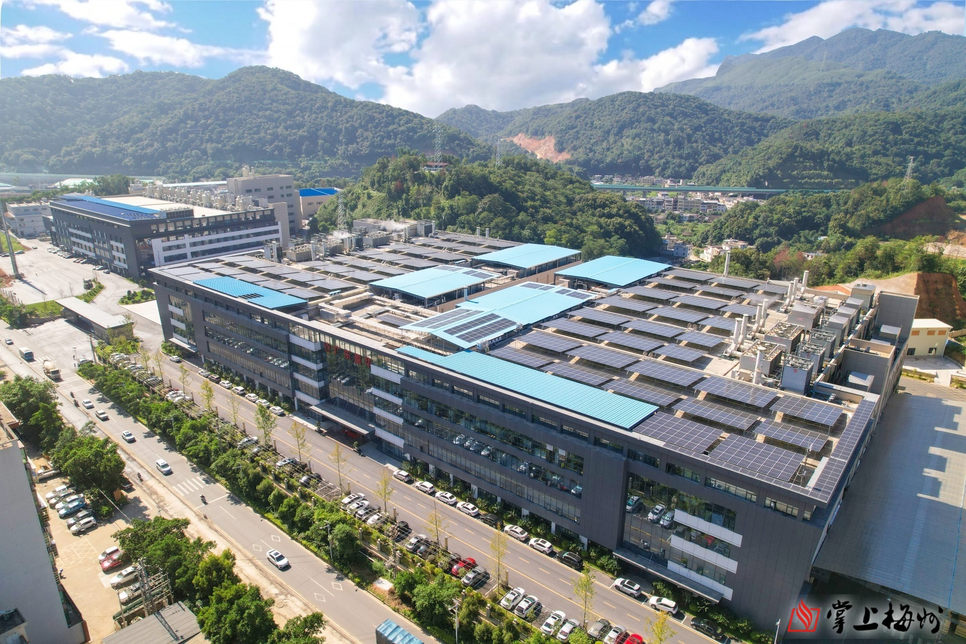 深耕铜箔创佳绩 向“新”而行促蝶变——记全国工业和信息化系统先进集体广东盈华电子科技有限球王会体育_球王会体育(中国)